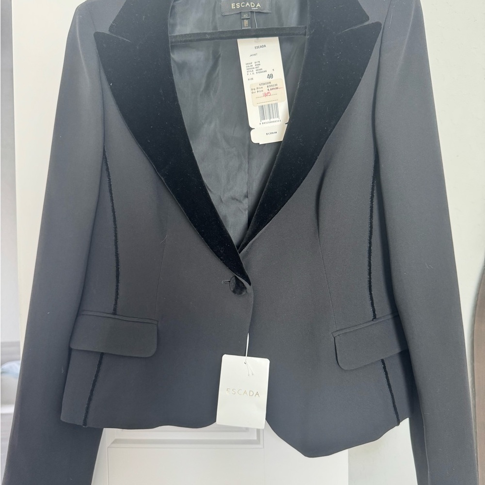 Escada Women's Black Blazer with Velvet Lapel